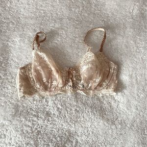 Elle Macpherson Dentelle underwire lace bra